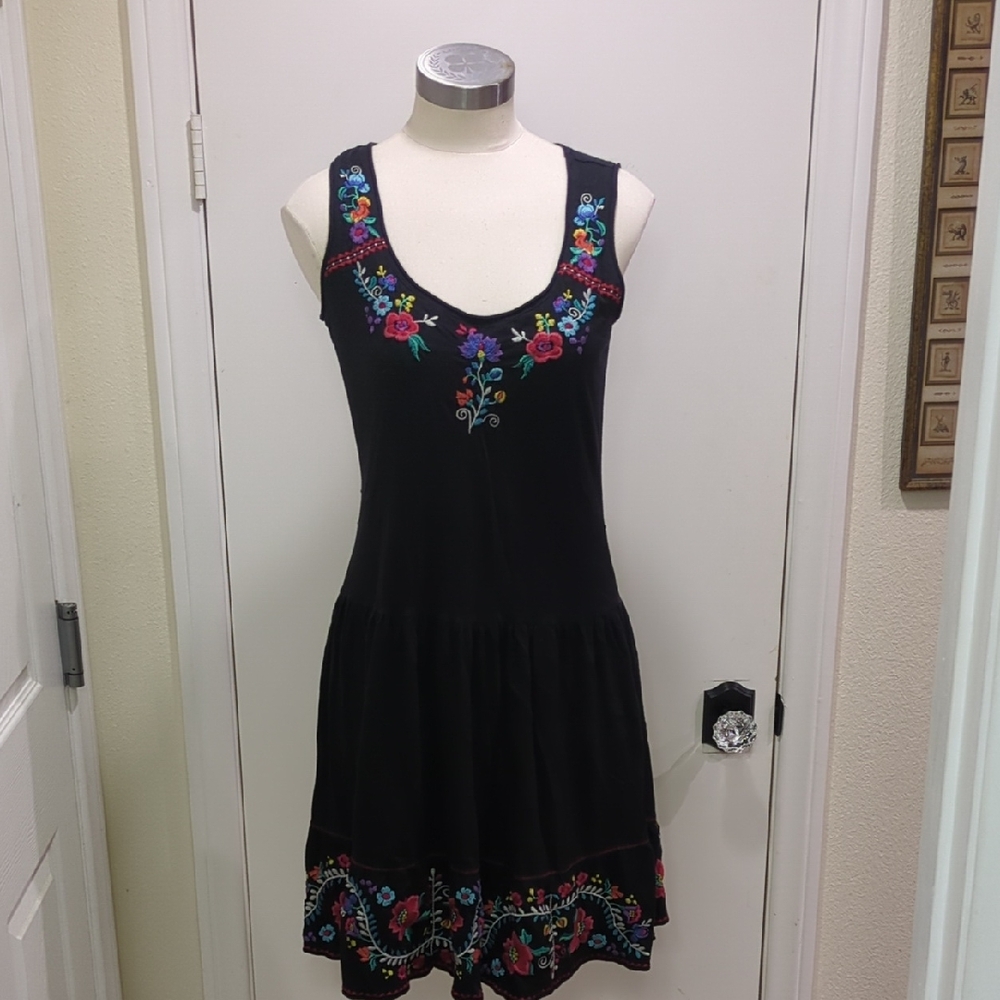 Vintage Johnny Was Tank Dress With Full Skirt And Embroidery.  Size Small.